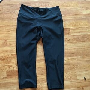 Nike Black Ankle Cropped Pants
